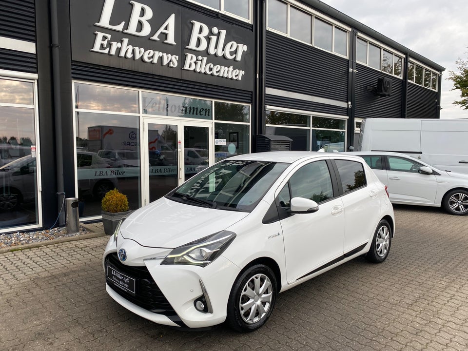 Toyota Yaris 1,5 Hybrid H1 e-CVT Van 5d