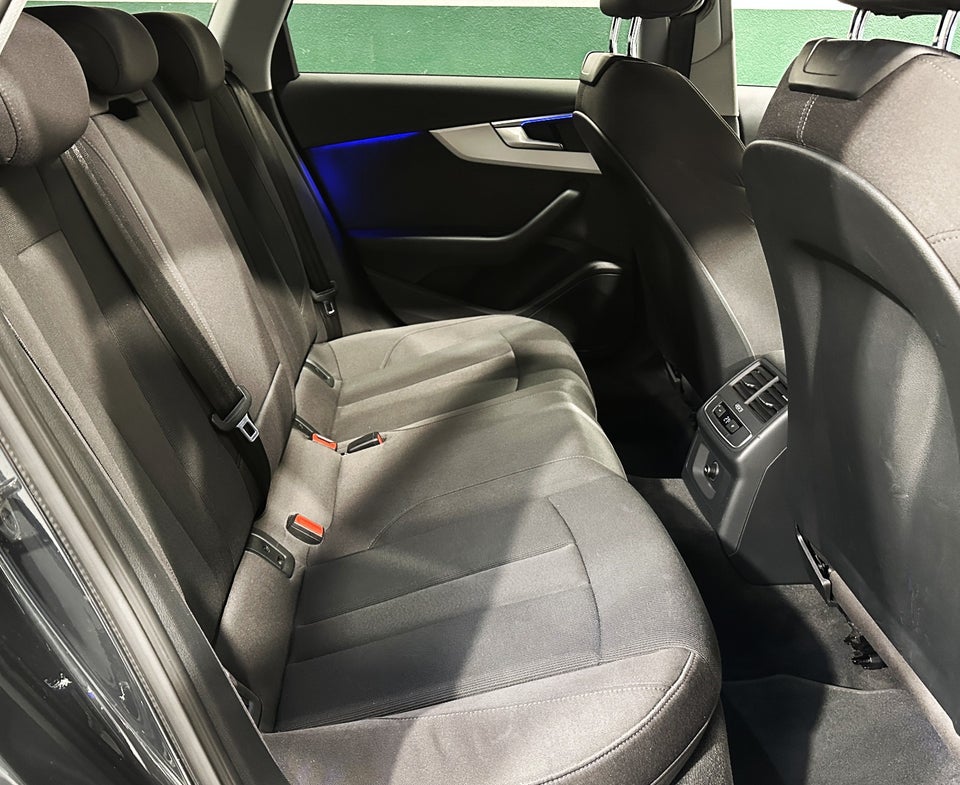Audi A4 40 TFSi Prestige Avant S-tr. 5d