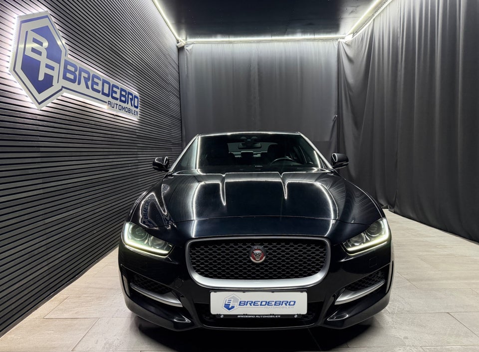 Jaguar XE 2,0 D180 R-Sport aut. 4d