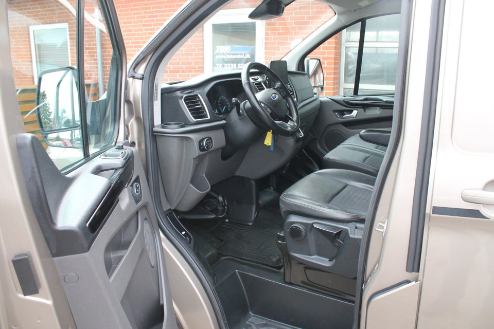 Ford Transit Custom 320 L2 2,0 TDCi 185 Sport aut.