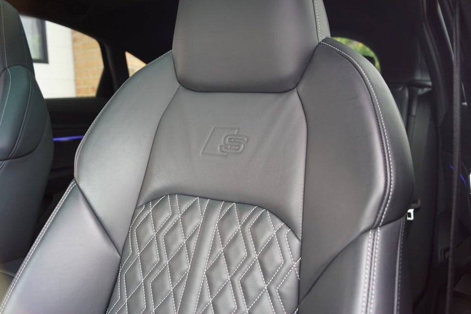 Audi e-tron 55 S-line Sportback quattro 5d