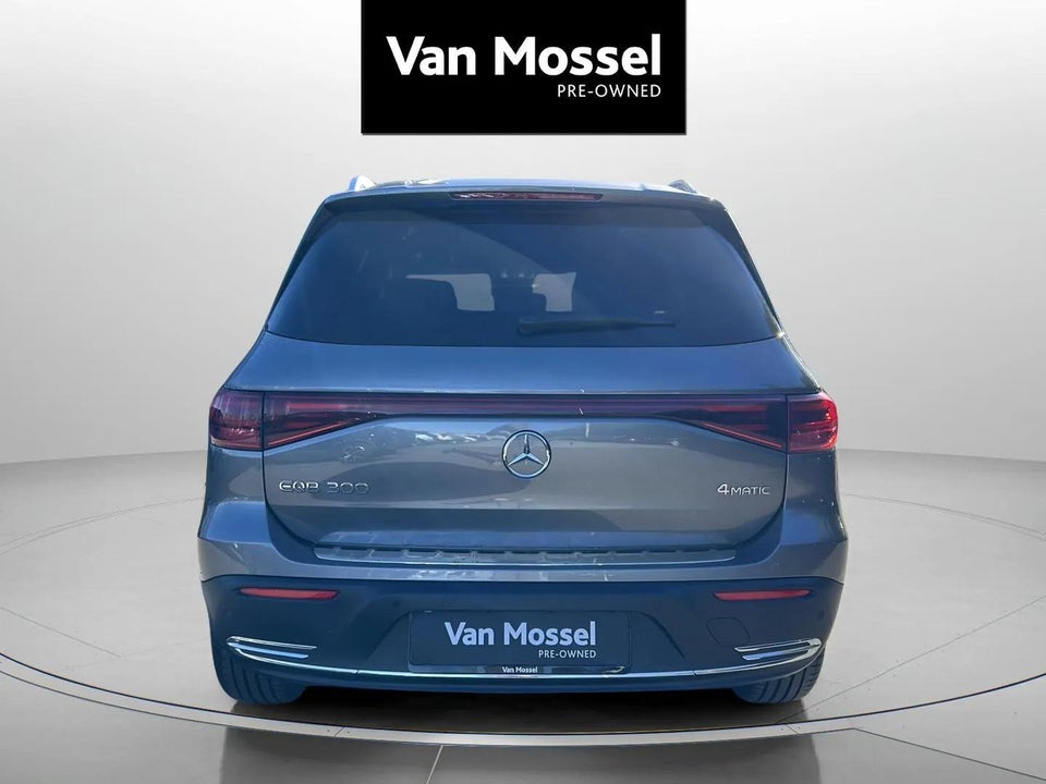 Mercedes EQB300 Progressive Advance Plus 4Matic 5d