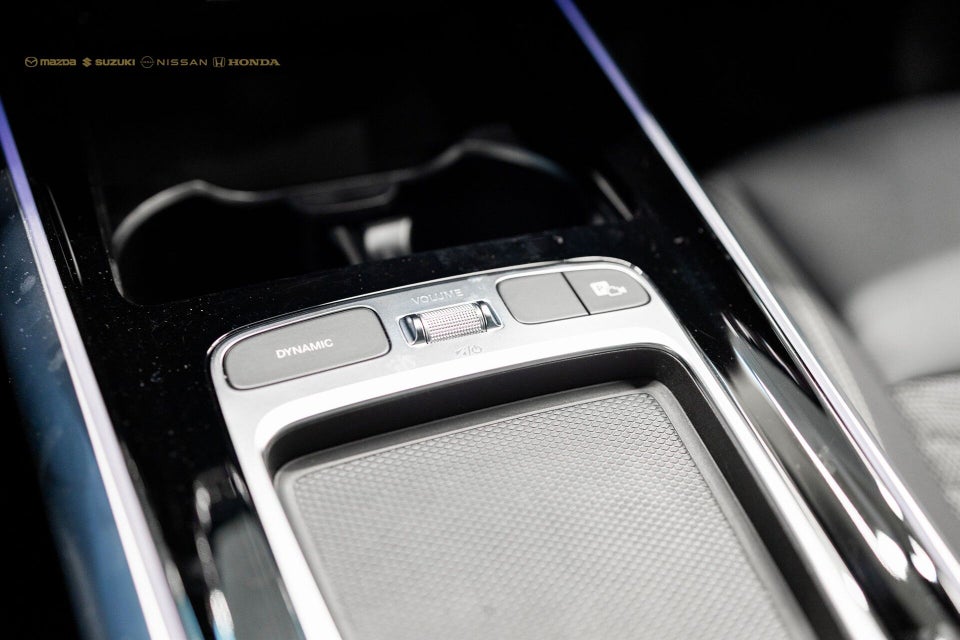 Mercedes EQA300 Progressive 4Matic 5d