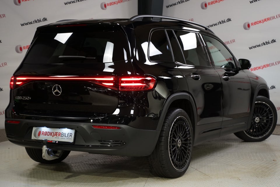 Mercedes EQB250+ Electric Art 5d