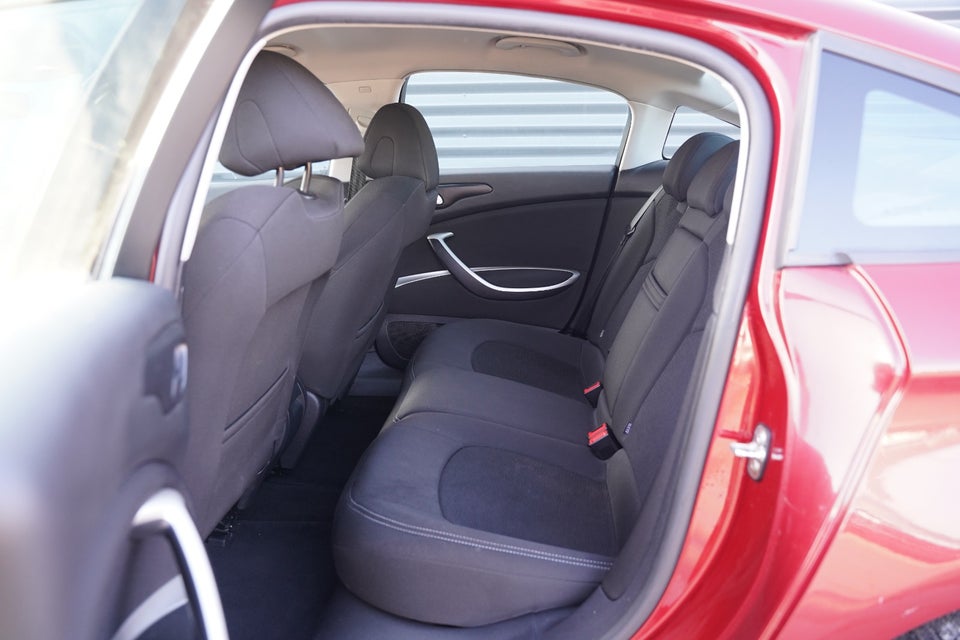 Citroën C5 1,6 HDi 110 Dynamique Airdream 4d