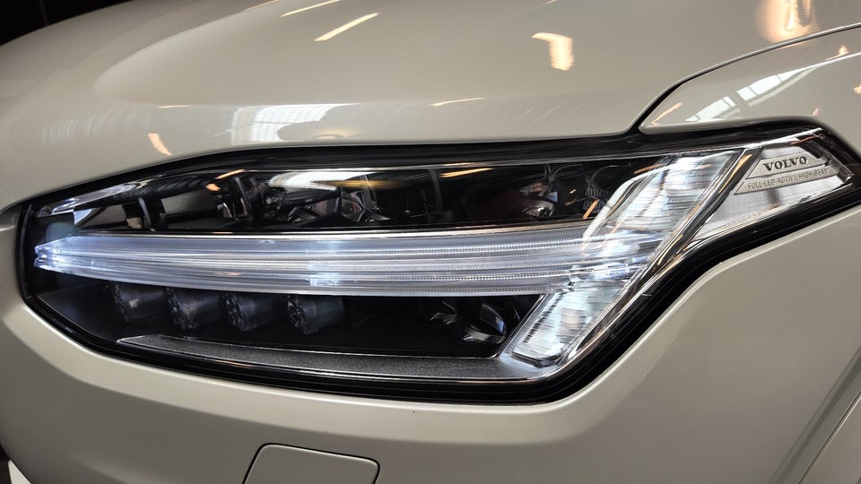Volvo XC90 2,0 T8 ReCharge Ultimate Dark aut. AWD 7prs 5d