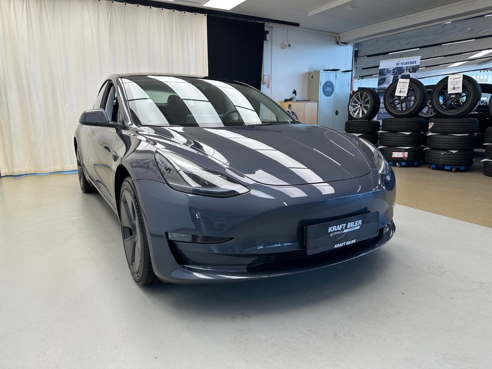 Tesla Model 3 Long Range AWD 4d