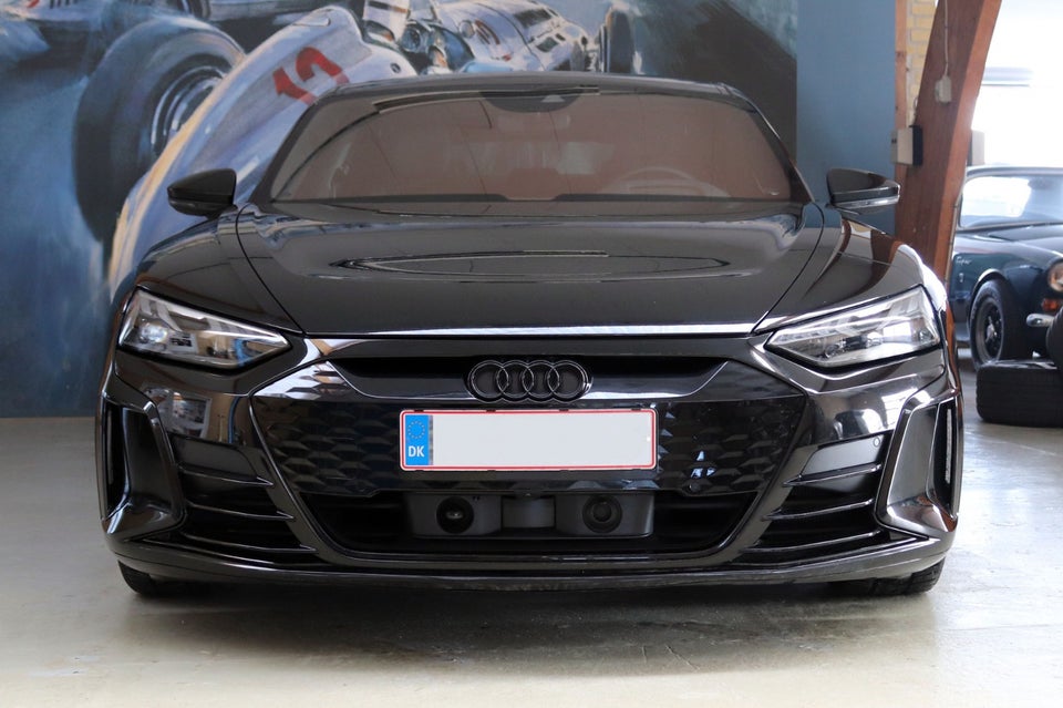 Audi e-tron GT quattro 4d