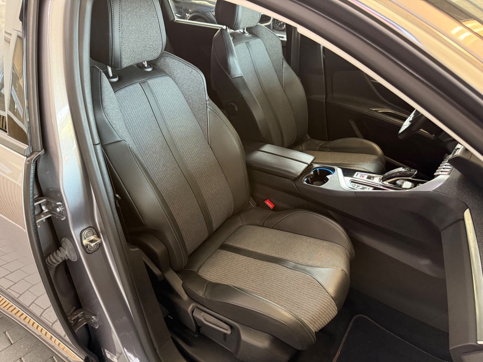 Peugeot 5008 1,5 BlueHDi 130 Allure Pack EAT8 7prs 5d