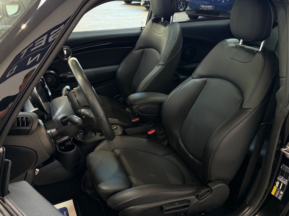 MINI Cooper SE Classic Trim 3d