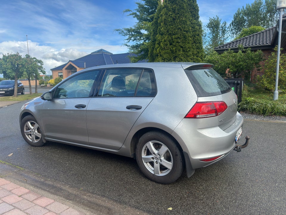 VW Golf VII 1,2 TSi 85 Startline BMT 5d