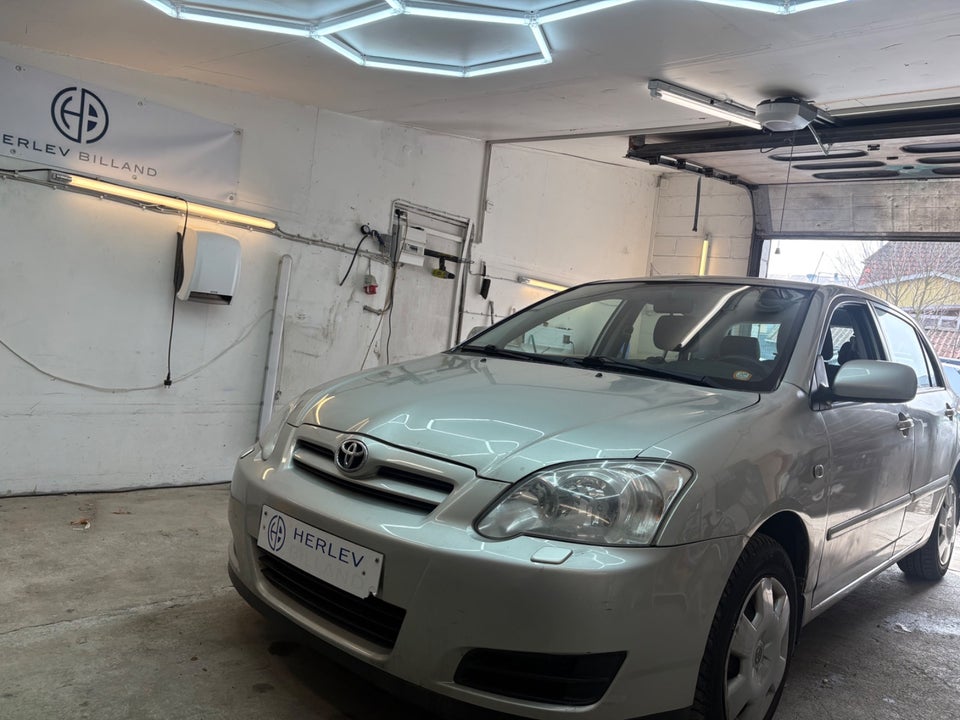 Toyota Corolla 1,4 Luna 5d