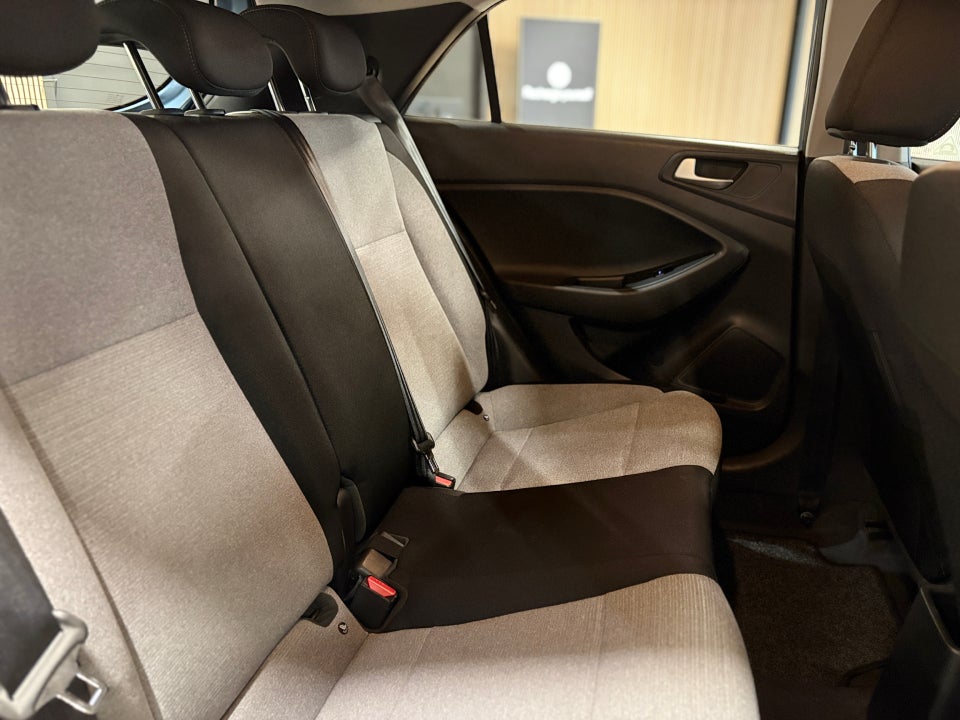 Hyundai i20 1,25 Trend 5d