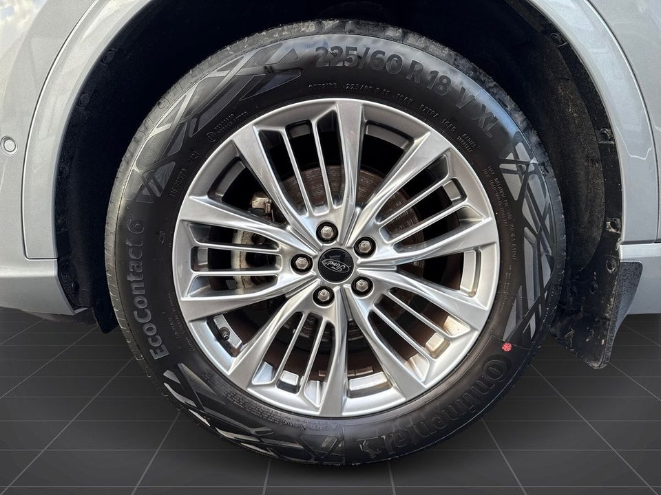 Ford Kuga 2,5 PHEV Vignale CVT 5d