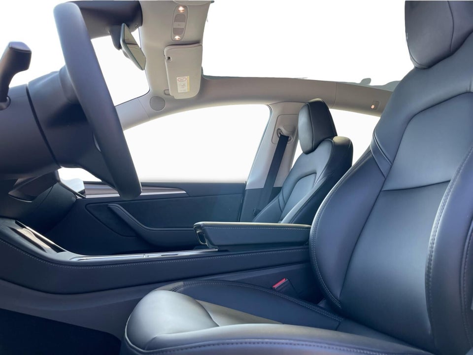 Tesla Model Y Long Range AWD 5d