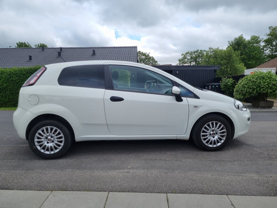 Fiat Punto 1,3 MJT 85 Van 3d