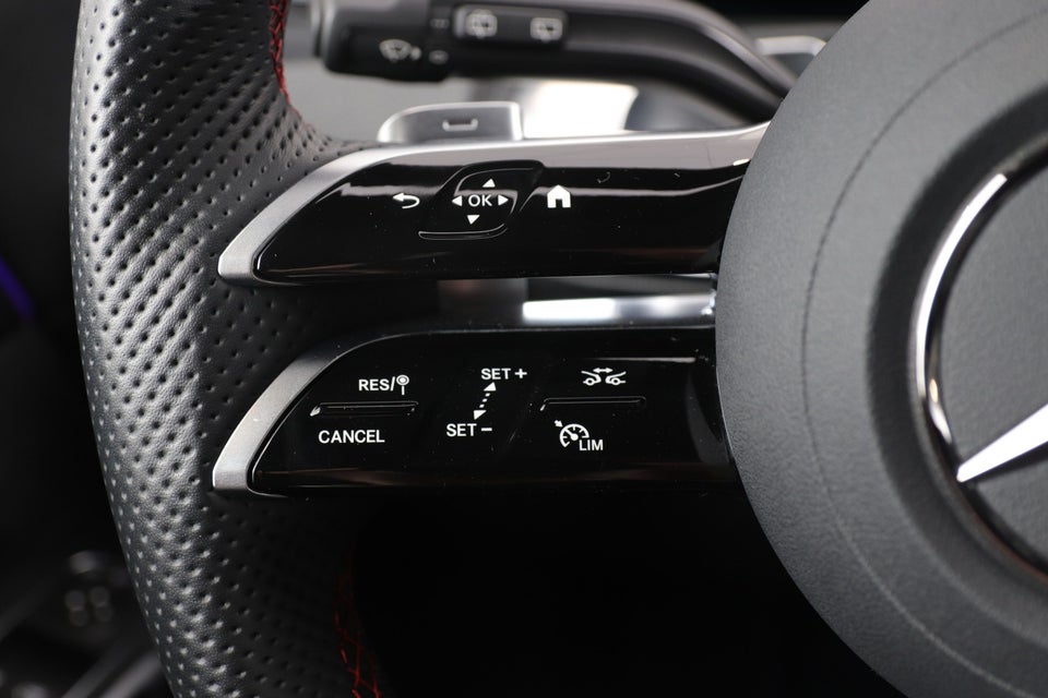 Mercedes EQB300 AMG Line 4Matic 7prs 5d