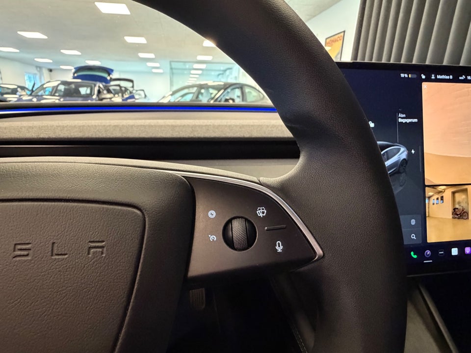 Tesla Model 3 RWD 4d