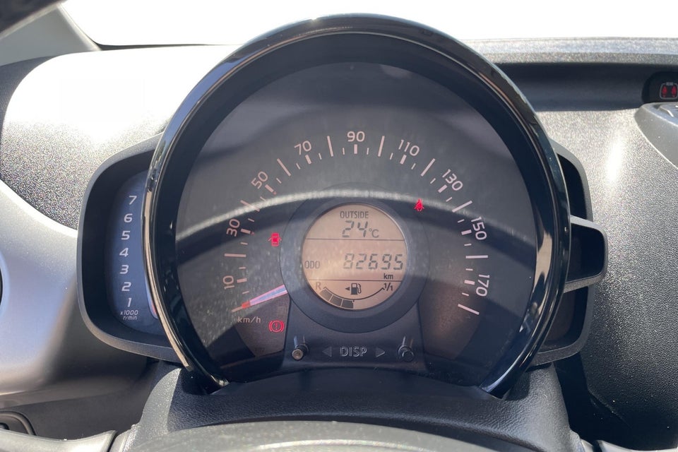 Toyota Aygo 1,0 VVT-i x-play 5d