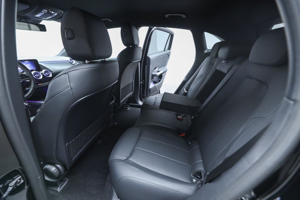 Mercedes EQA350 Progressive 4Matic 5d