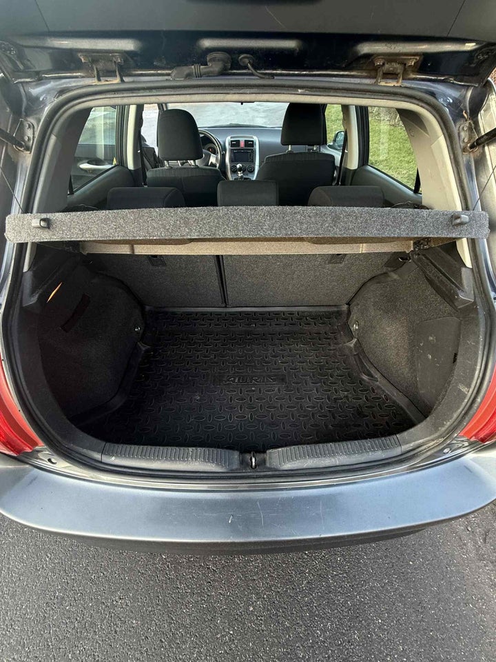 Toyota Auris 1,4 D-4D TX 5d