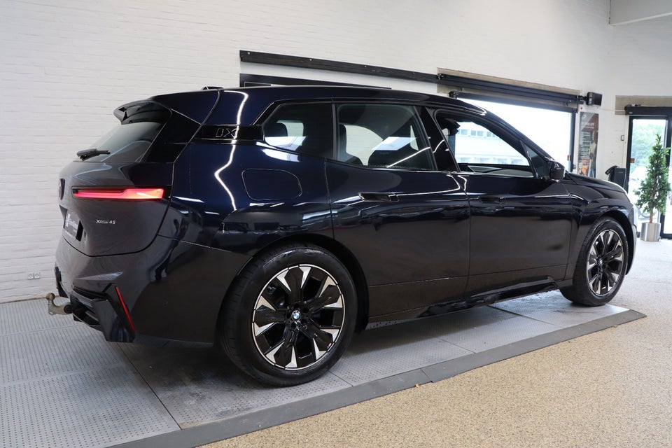 BMW iX xDrive45 M-Sport 5d