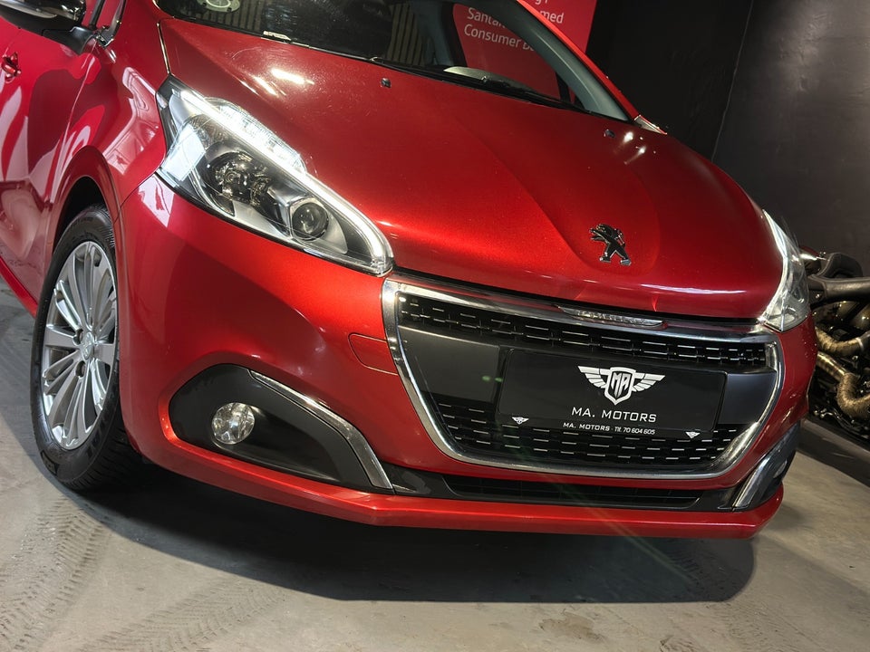 Peugeot 208 1,2 PureTech 82 Allure Sky 5d