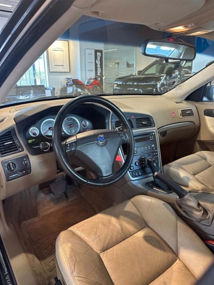Volvo S60 2,4 140 aut. 4d