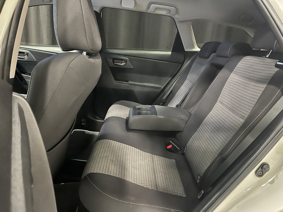 Toyota Auris 1,8 Hybrid H2 Comfort Touring Sports CVT 5d