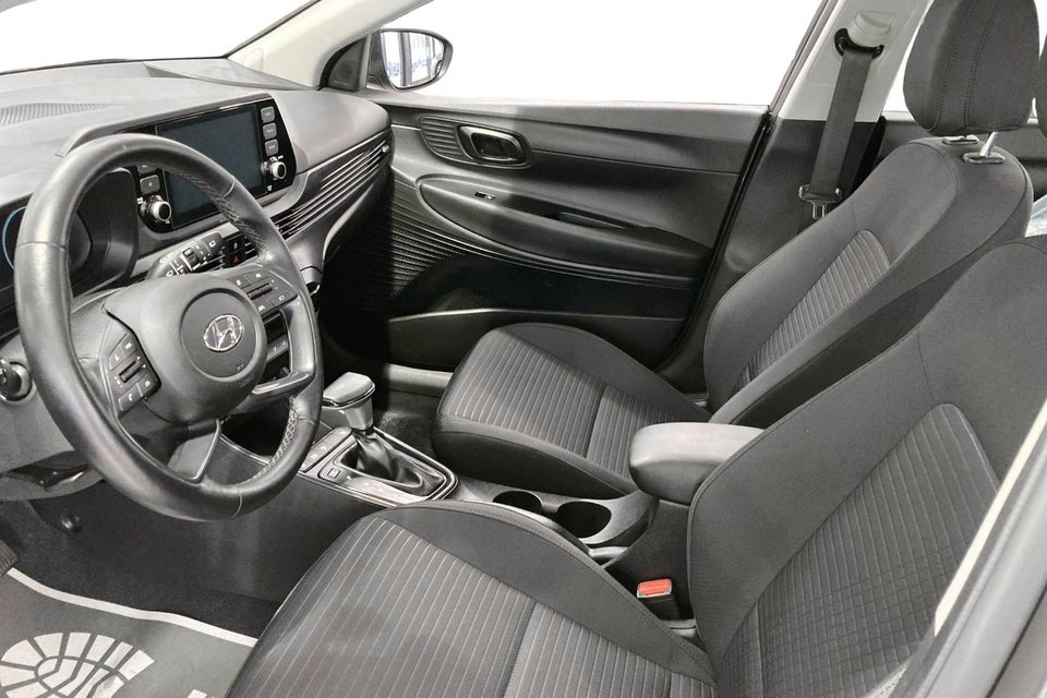 Hyundai i20 1,0 T-GDi Essential DCT 5d