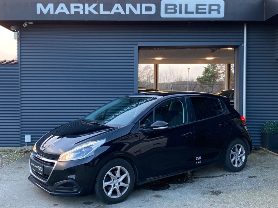 Peugeot 208 1,6 BlueHDi 100 Chili Sky Van 5d