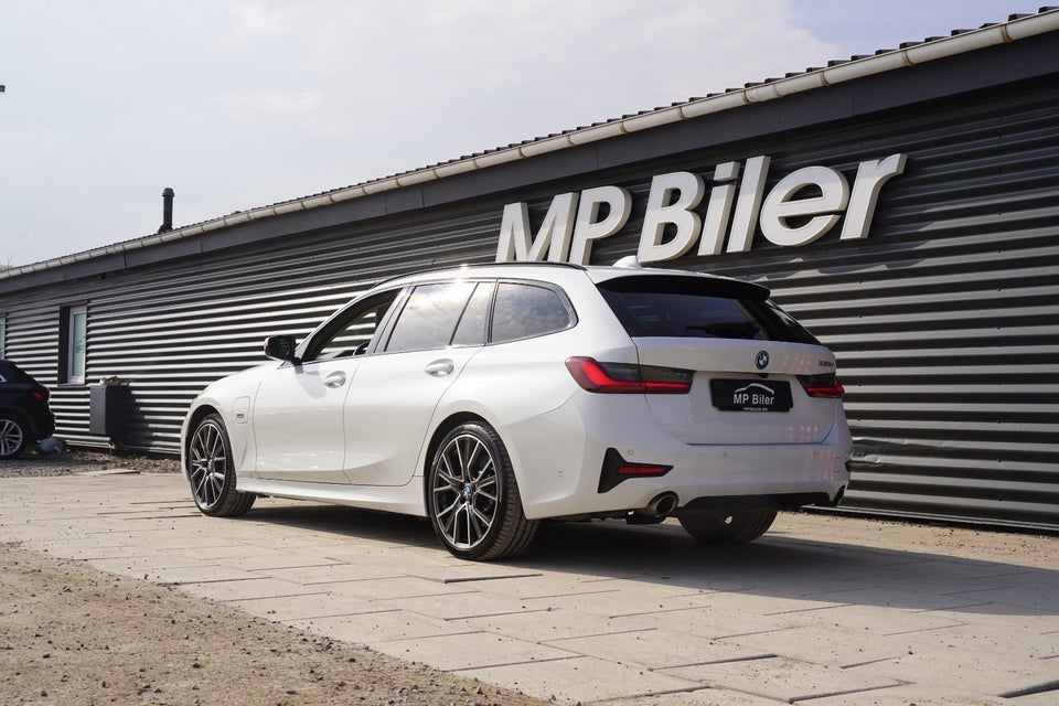 BMW 330e 2,0 Touring Sport Line aut. 5d