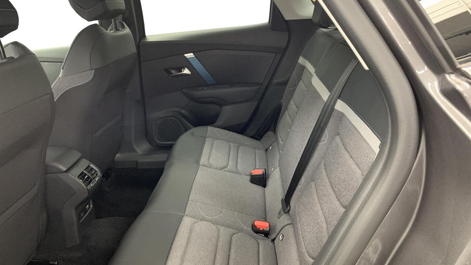 Citroën ë-C4 X 50 Shine Pack 4d