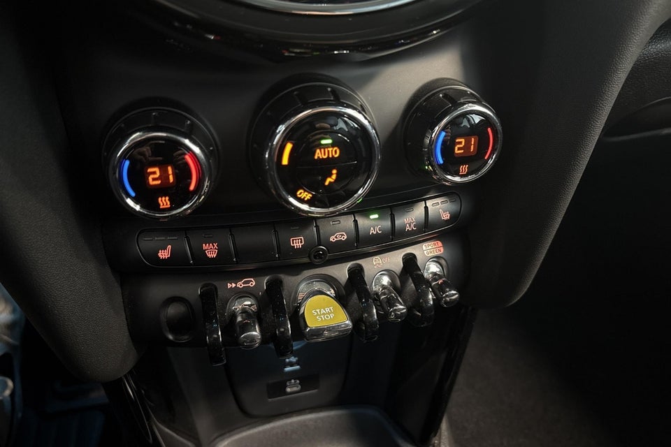 MINI Cooper SE Classic Trim 3d