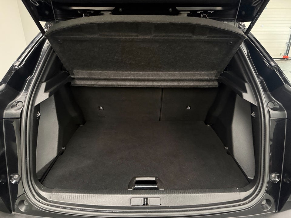 Peugeot e-2008 50 Allure 5d