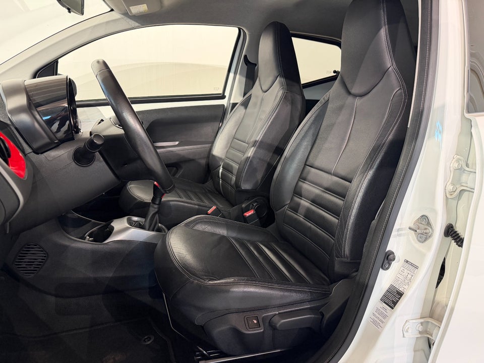 Toyota Aygo 1,0 VVT-i x-pose 5d