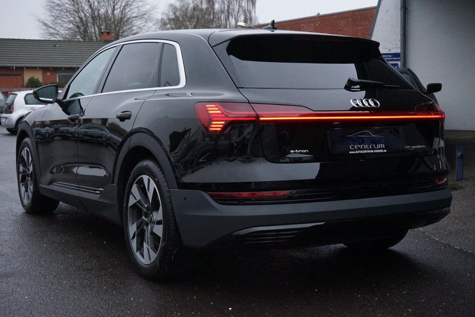 Audi e-tron 55 S-line quattro 5d