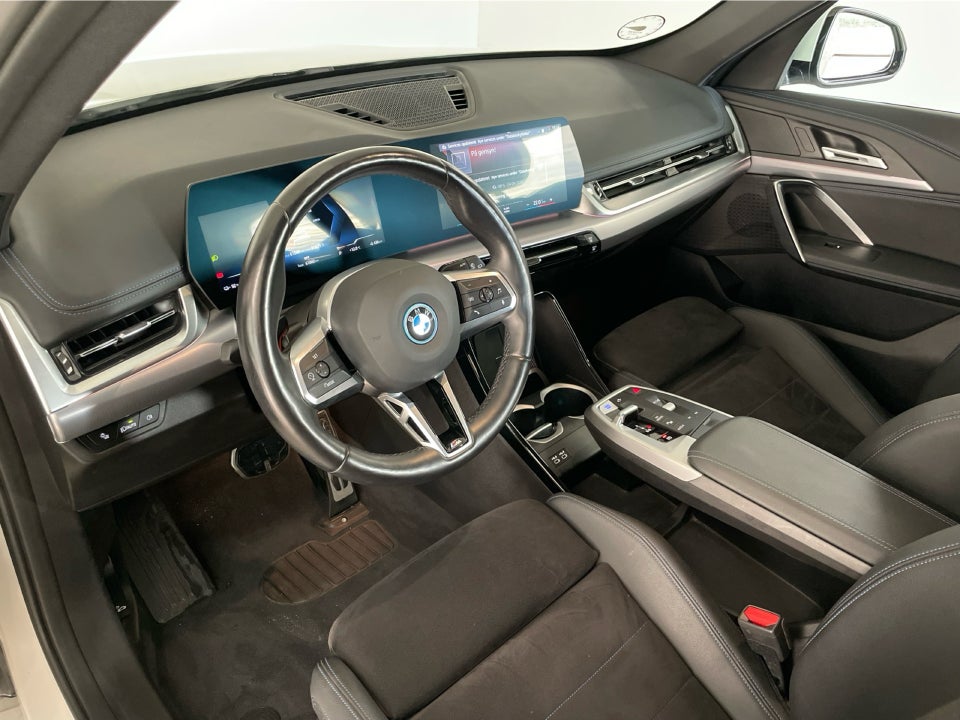 BMW iX1 xDrive30 M-Sport 5d