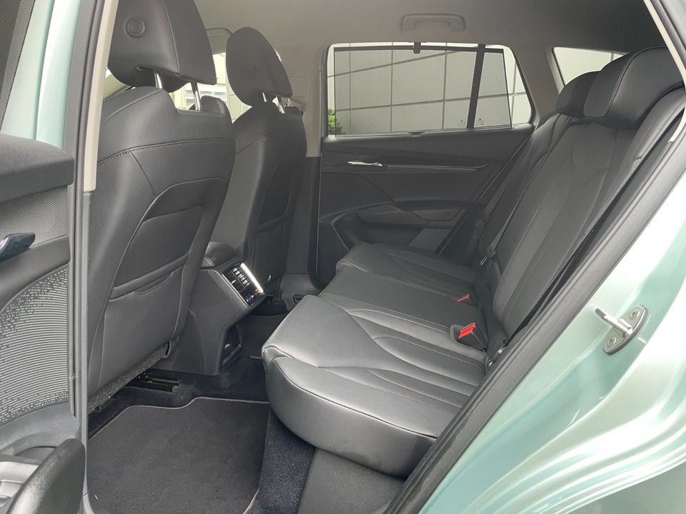 Skoda Enyaq 80 iV Plus Suite 5d