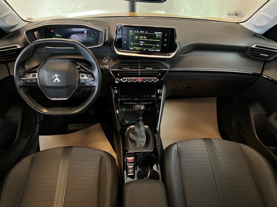 Peugeot 208 1,2 PureTech 100 Allure Sky 5d