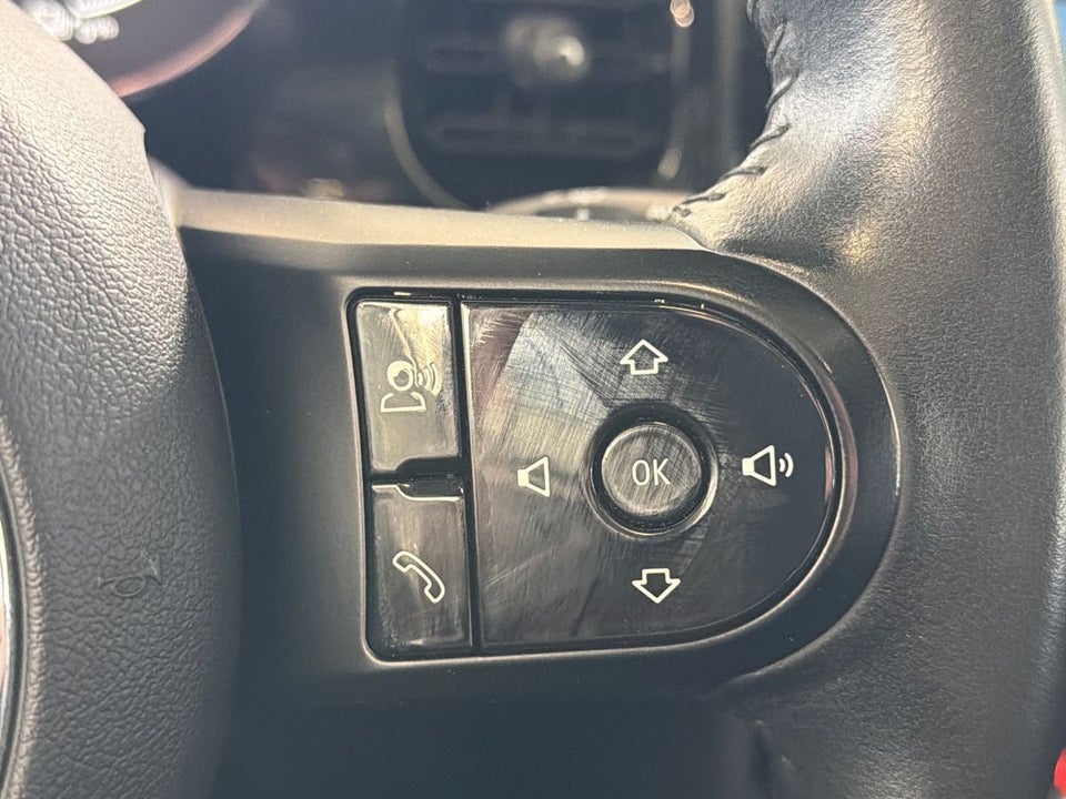 MINI Cooper SE Camden Edition 3d