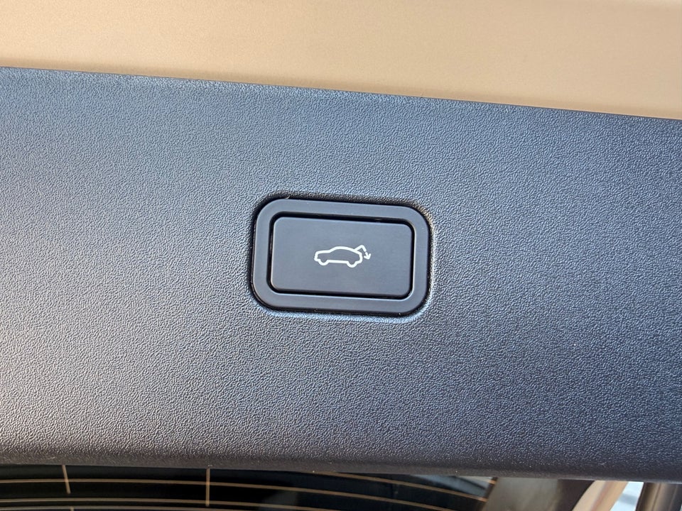 Volvo EX30 Extended Range Plus 5d