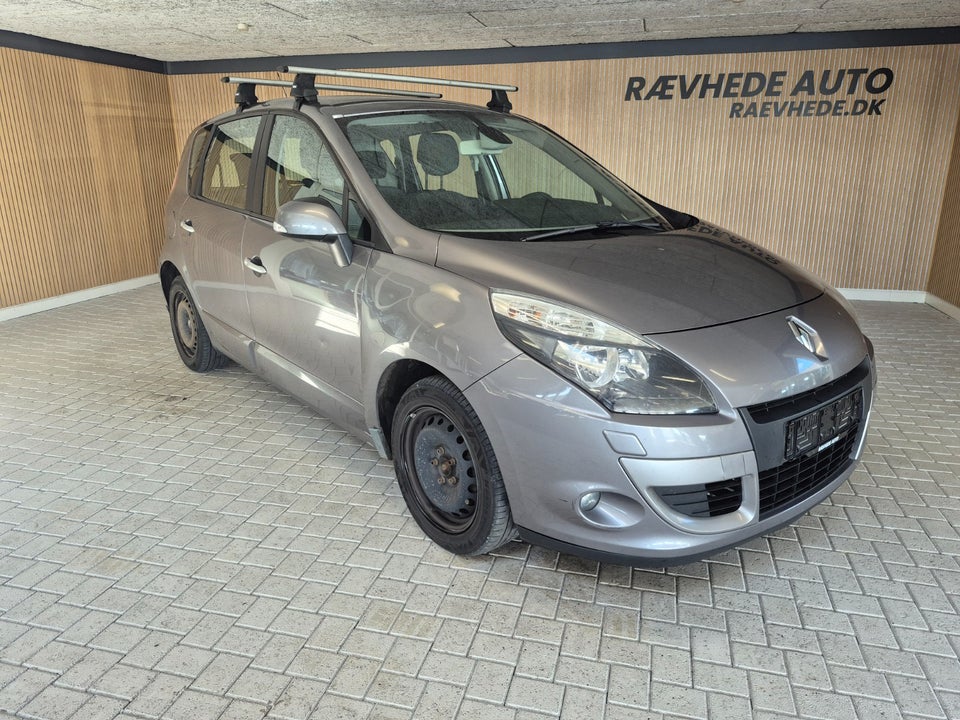 Renault Scenic III 1,6 16V Authentique 5d