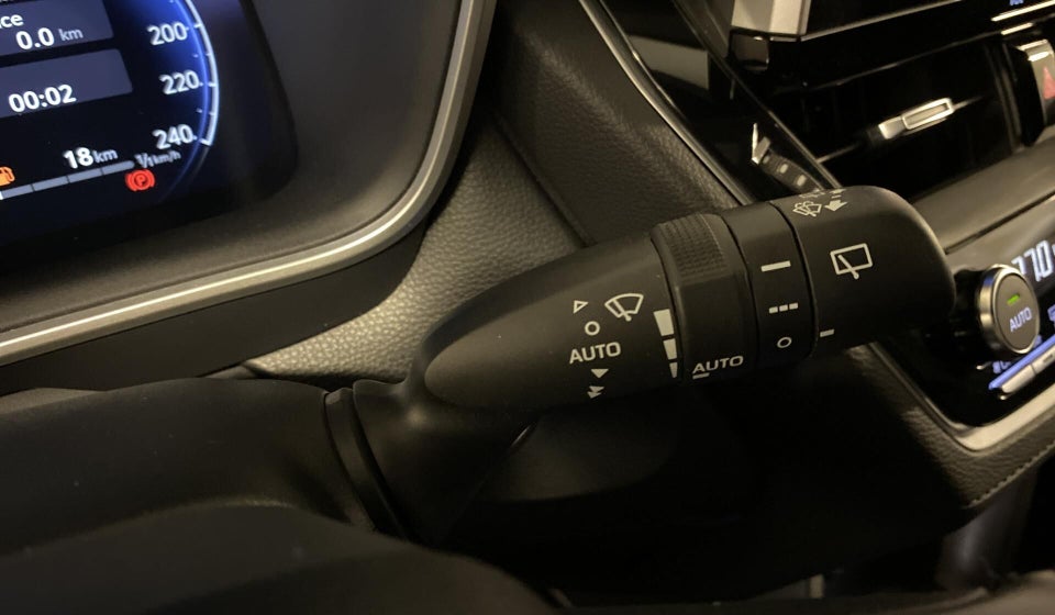 Toyota Corolla Cross 2,0 Hybrid Style CVT 5d