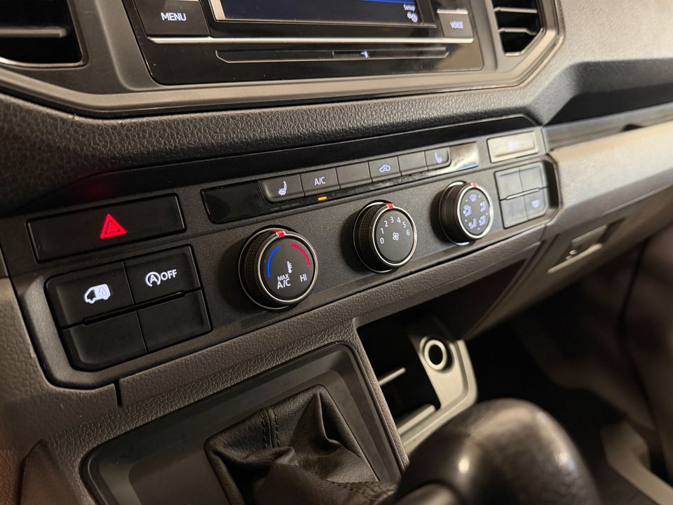 VW Crafter 35 2,0 TDi 177 Kassevogn L3H1 aut.