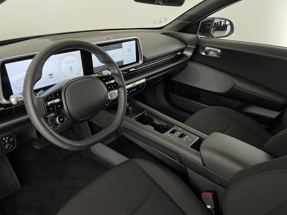 Hyundai Ioniq 6 53 Essential 4d