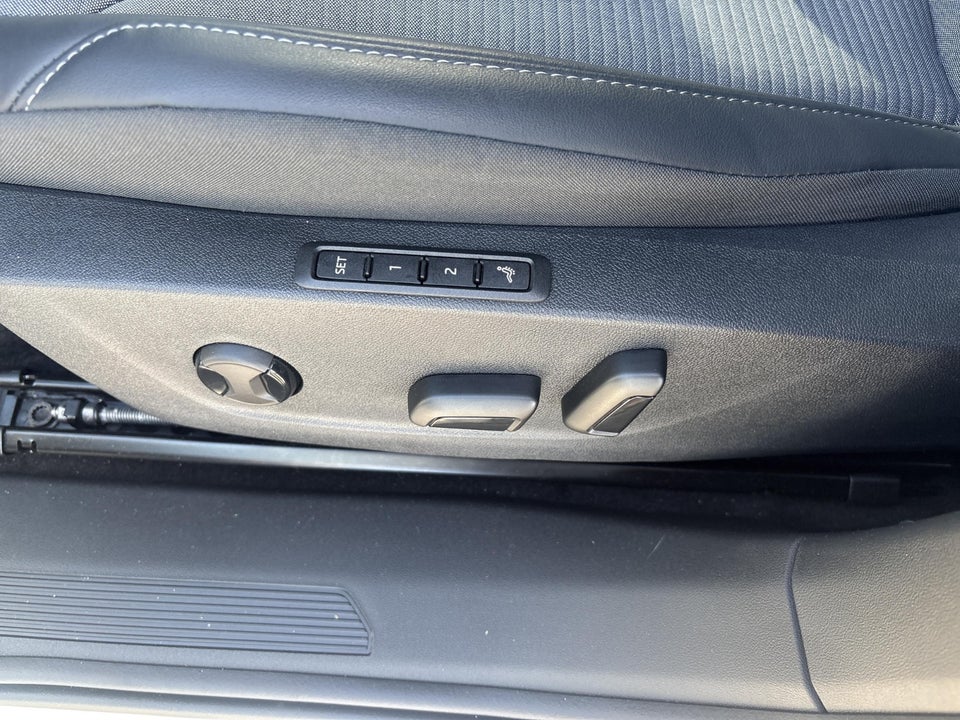 Skoda Enyaq 85 iV Premium 5d