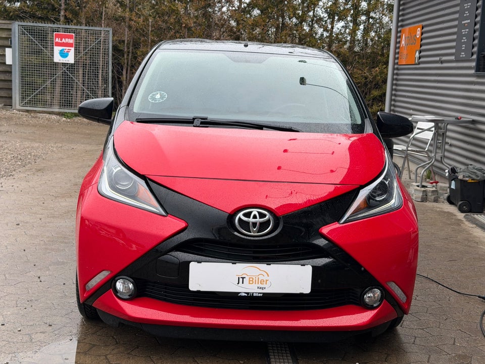 Toyota Aygo 1,0 VVT-i x-play 5d