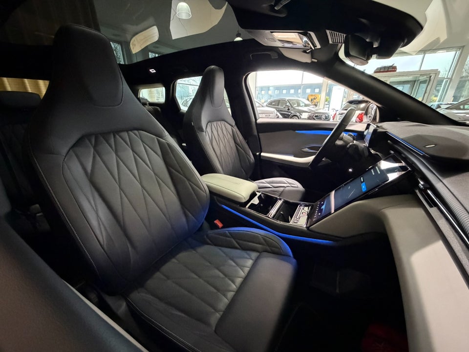 Ford Explorer 77 Premium Extended Range 5d