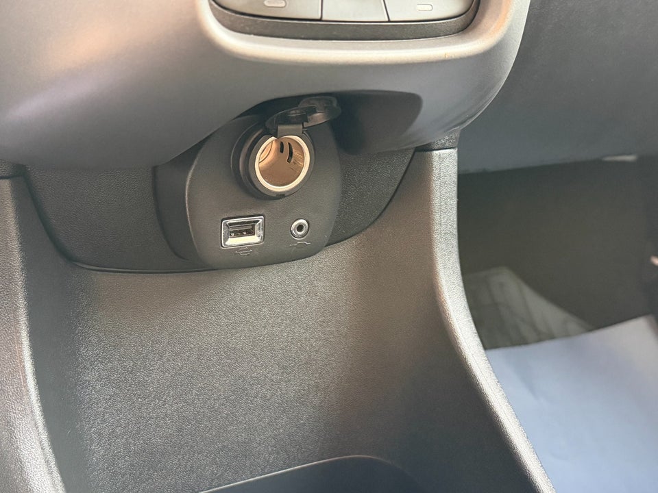 Toyota Aygo 1,0 VVT-i x-press 5d